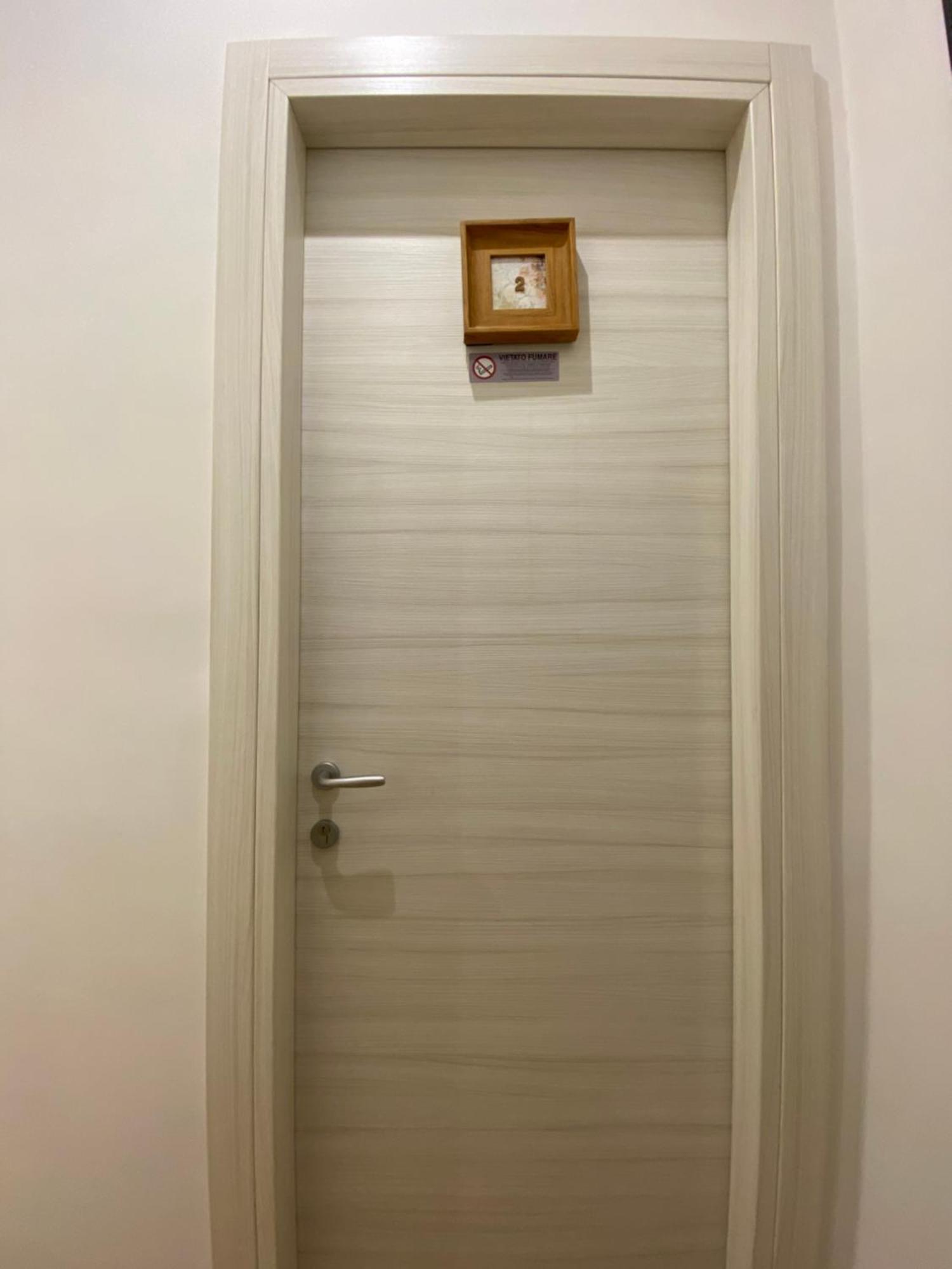 Domus Castroni Germanico Bed & Breakfast Roma Exterior foto